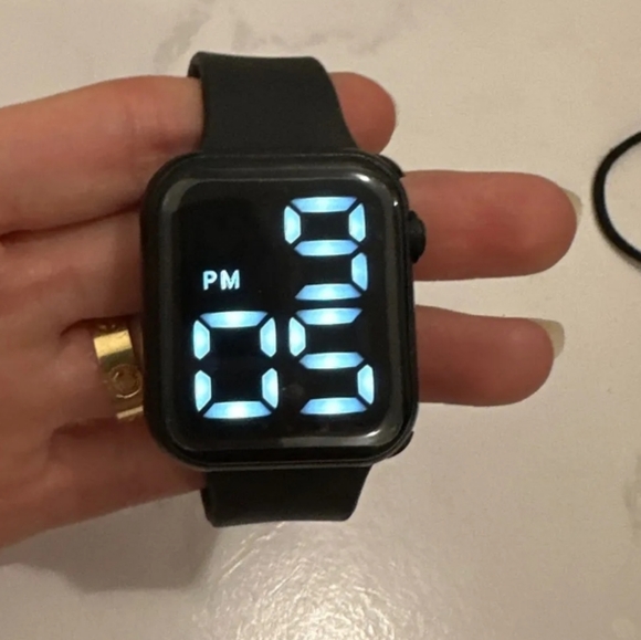 Black LED Digital Watch - Picture 8 of 12